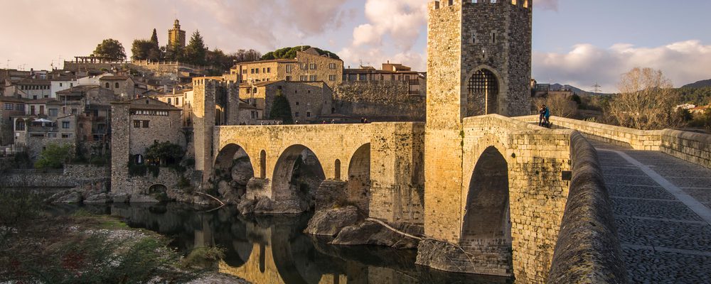 /besalu-spagna-medievale